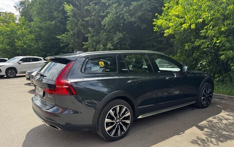 Volvo V60 Cross Country II, 2020 год, 4 920 000 рублей, 12 фотография