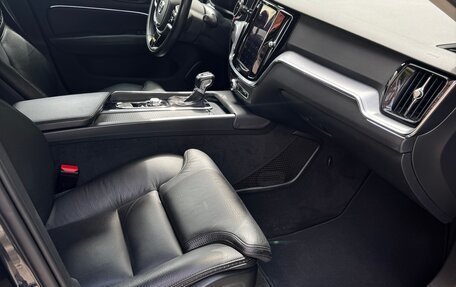 Volvo V60 Cross Country II, 2020 год, 4 920 000 рублей, 17 фотография