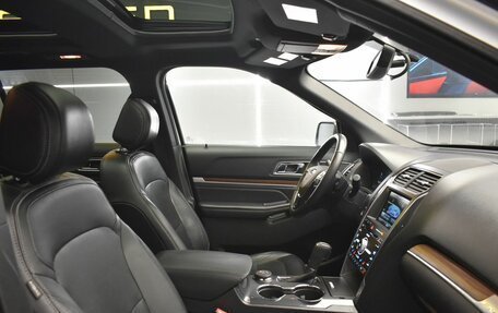 Ford Explorer VI, 2016 год, 2 370 000 рублей, 25 фотография