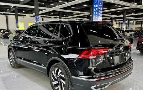 Volkswagen Tiguan II, 2023 год, 2 000 000 рублей, 4 фотография