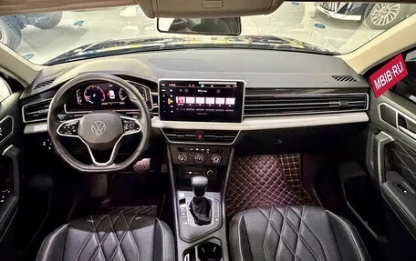Volkswagen Tiguan II, 2023 год, 2 000 000 рублей, 7 фотография