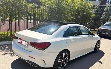 Mercedes-Benz A-Класс, 2023 год, 1 950 000 рублей, 2 фотография