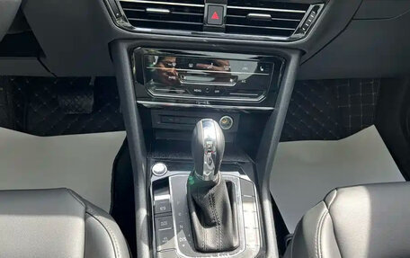 Volkswagen Tharu, 2023 год, 1 600 000 рублей, 16 фотография