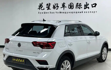 Volkswagen T-Roc I, 2023 год, 1 400 000 рублей, 4 фотография