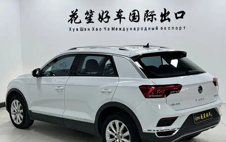 Volkswagen T-Roc I, 2023 год, 1 400 000 рублей, 5 фотография