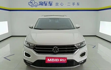 Volkswagen T-Roc I, 2023 год, 1 400 000 рублей, 1 фотография