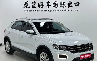 Volkswagen T-Roc I, 2023 год, 1 400 000 рублей, 1 фотография