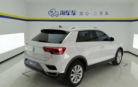Volkswagen T-Roc I, 2023 год, 1 400 000 рублей, 4 фотография