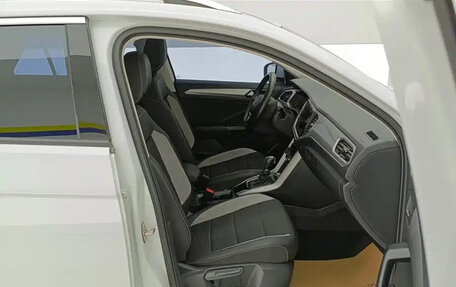 Volkswagen T-Roc I, 2023 год, 1 400 000 рублей, 7 фотография
