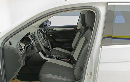 Volkswagen T-Roc I, 2023 год, 1 400 000 рублей, 8 фотография