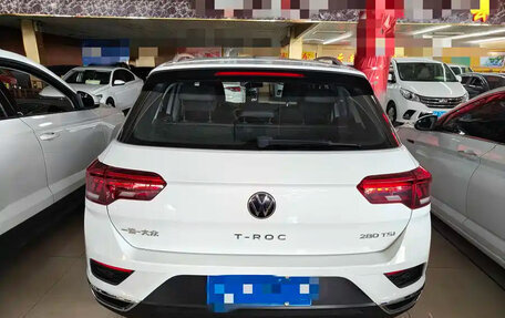 Volkswagen T-Roc I, 2023 год, 1 295 000 рублей, 6 фотография