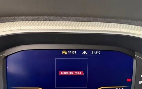 Volkswagen T-Roc I, 2023 год, 1 390 000 рублей, 13 фотография