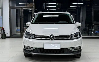 Volkswagen Touran III, 2023 год, 2 000 000 рублей, 1 фотография