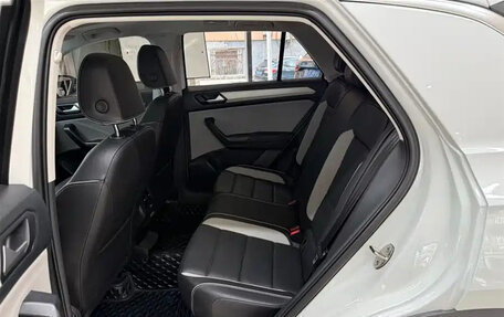 Volkswagen T-Roc I, 2023 год, 1 390 000 рублей, 20 фотография