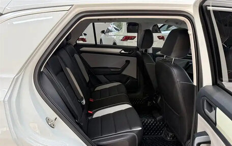 Volkswagen T-Roc I, 2023 год, 1 390 000 рублей, 19 фотография