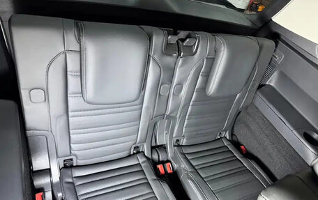 Volkswagen Touran III, 2023 год, 2 000 000 рублей, 20 фотография
