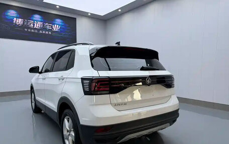 Volkswagen T-Cross I, 2023 год, 1 300 000 рублей, 4 фотография