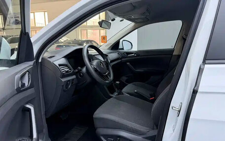 Volkswagen T-Cross I, 2023 год, 1 300 000 рублей, 7 фотография