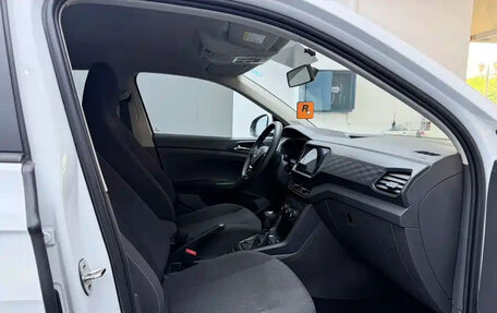 Volkswagen T-Cross I, 2023 год, 1 300 000 рублей, 8 фотография