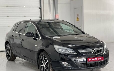 Opel Astra J, 2010 год, 799 000 рублей, 1 фотография