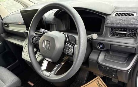 Honda Stepwgn, 2022 год, 2 250 000 рублей, 5 фотография
