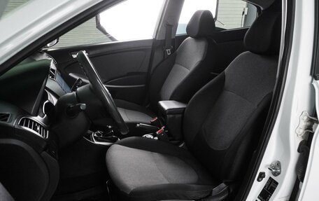 Hyundai Solaris II рестайлинг, 2014 год, 975 000 рублей, 10 фотография