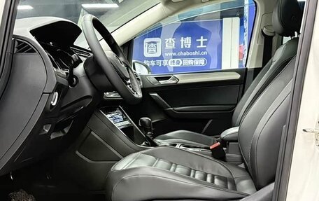 Volkswagen Touran III, 2022 год, 1 910 010 рублей, 10 фотография