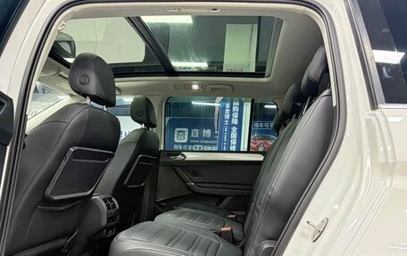 Volkswagen Touran III, 2022 год, 1 910 010 рублей, 12 фотография