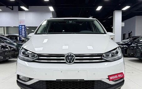 Volkswagen Touran III, 2022 год, 1 910 010 рублей, 2 фотография
