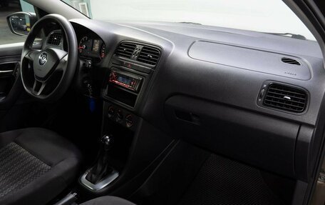 Volkswagen Polo VI (EU Market), 2016 год, 999 000 рублей, 15 фотография