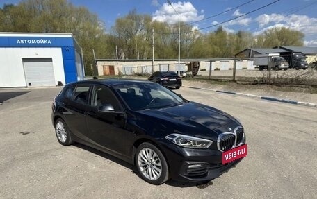 BMW 1 серия, 2021 год, 2 450 000 рублей, 2 фотография