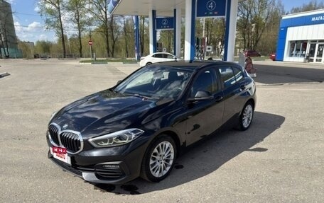 BMW 1 серия, 2021 год, 2 450 000 рублей, 9 фотография