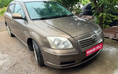 Toyota Avensis III рестайлинг, 2004 год, 560 000 рублей, 1 фотография