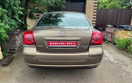 Toyota Avensis III рестайлинг, 2004 год, 560 000 рублей, 3 фотография