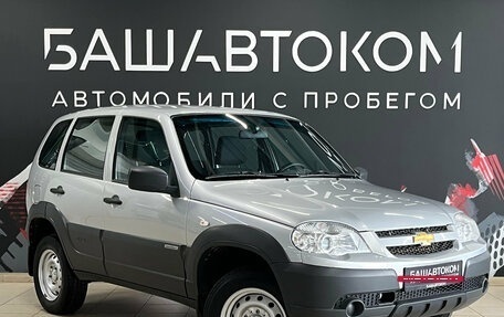 Chevrolet Niva I рестайлинг, 2017 год, 735 000 рублей, 3 фотография