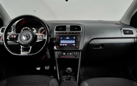 Volkswagen Polo VI (EU Market), 2018 год, 885 000 рублей, 12 фотография