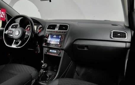 Volkswagen Polo VI (EU Market), 2018 год, 885 000 рублей, 13 фотография