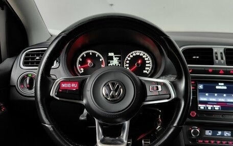 Volkswagen Polo VI (EU Market), 2018 год, 885 000 рублей, 11 фотография