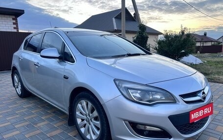 Opel Astra J, 2013 год, 3 фотография