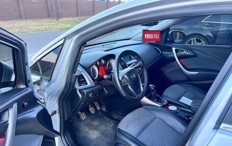 Opel Astra J, 2013 год, 7 фотография