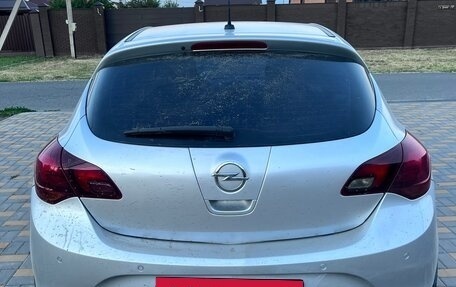 Opel Astra J, 2013 год, 5 фотография