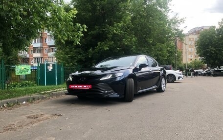 Toyota Camry, 2018 год, 2 640 000 рублей, 4 фотография