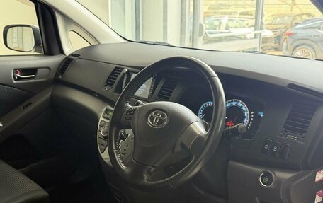 Toyota ISis I, 2010 год, 1 150 000 рублей, 7 фотография