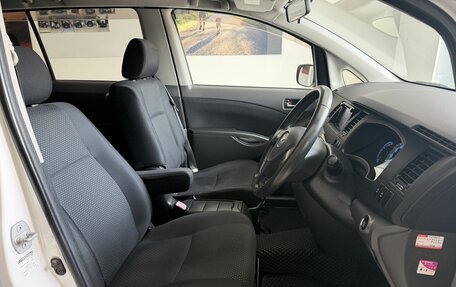 Toyota ISis I, 2010 год, 1 150 000 рублей, 8 фотография