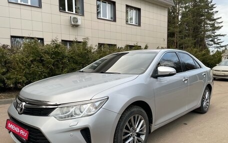 Toyota Camry, 2016 год, 1 755 000 рублей, 3 фотография