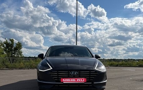 Hyundai Sonata VIII, 2021 год, 2 800 000 рублей, 3 фотография