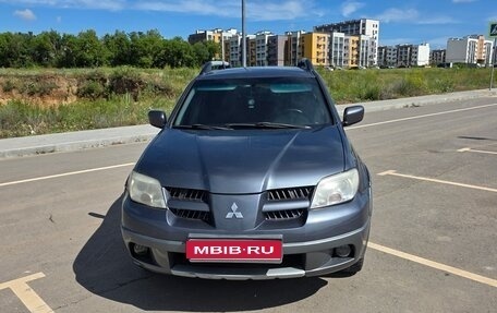 Mitsubishi Outlander III рестайлинг 3, 2005 год, 575 000 рублей, 1 фотография