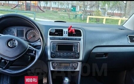 Volkswagen Polo VI (EU Market), 2015 год, 885 000 рублей, 2 фотография
