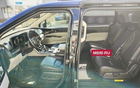 KIA Carnival, 2022 год, 3 150 000 рублей, 21 фотография