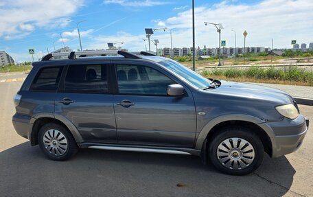 Mitsubishi Outlander III рестайлинг 3, 2005 год, 575 000 рублей, 2 фотография